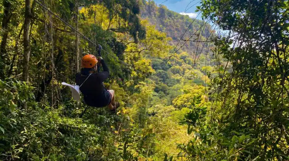 Tirolesa en San Juan Lachao